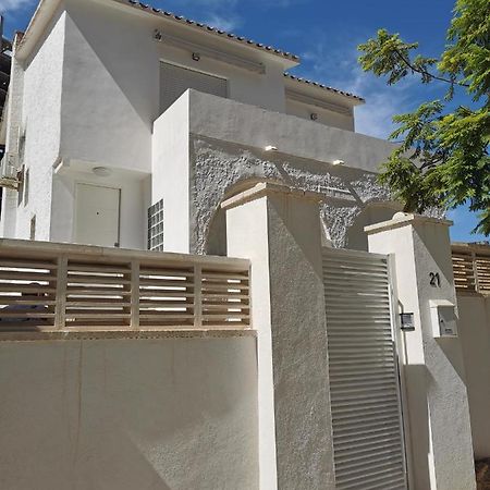 Casa Mya Con Terreno Privado Y Parking Compartido - A 800M De Playa Poniente Villa Benidorm Exteriör bild