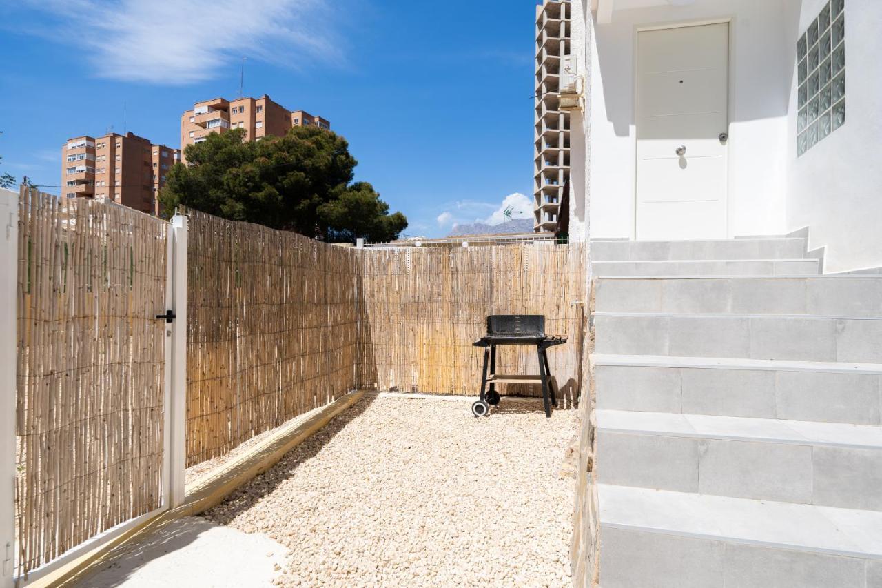 Casa Mya Con Terreno Privado Y Parking Compartido - A 800M De Playa Poniente Villa Benidorm Exteriör bild